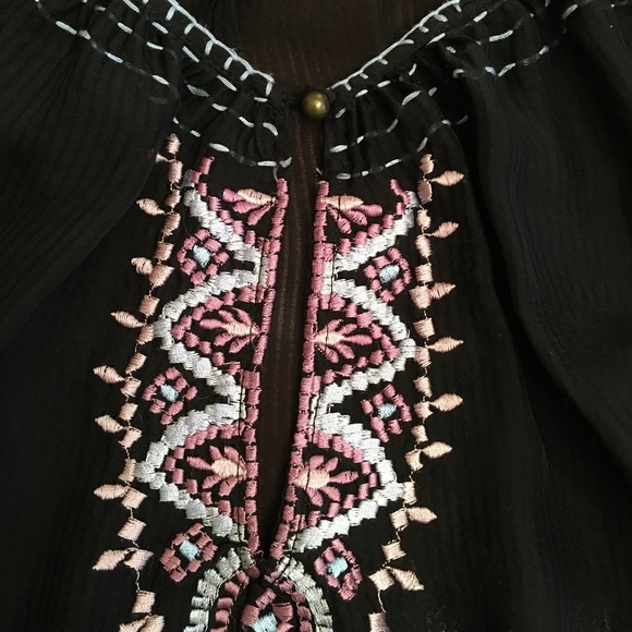Gold Hawk black silk embroidered blouse - Picture 5 of 7